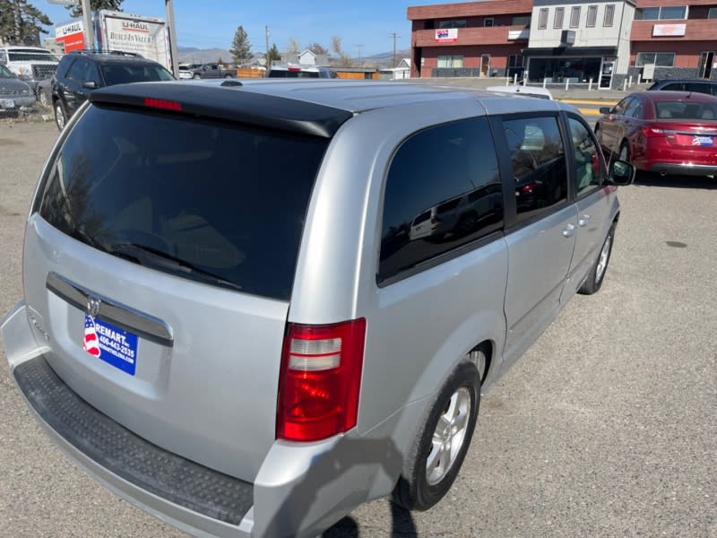 Dodge Grand Caravan 2008 price $3,999