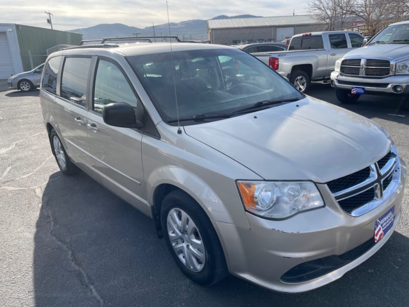 Dodge Grand Caravan 2014 price $8,999