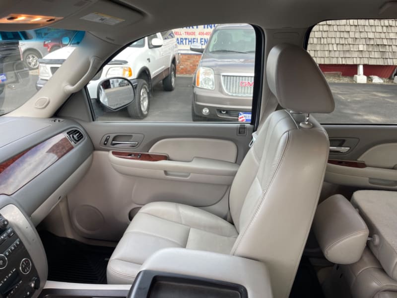 GMC Yukon XL 2012 price $9,999