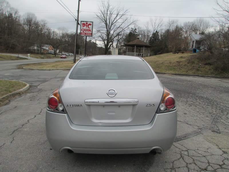 Nissan Altima 2009 price $4,499