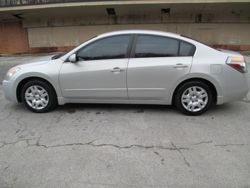 Nissan Altima 2009 price $4,499