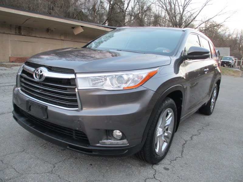 Toyota Highlander 2015 price $20,199