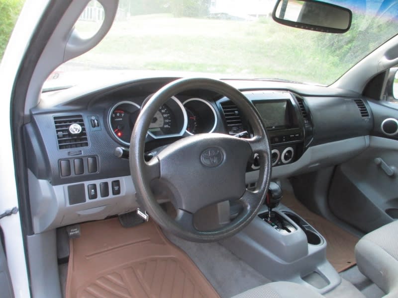 Toyota Tacoma 2010 price $8,495