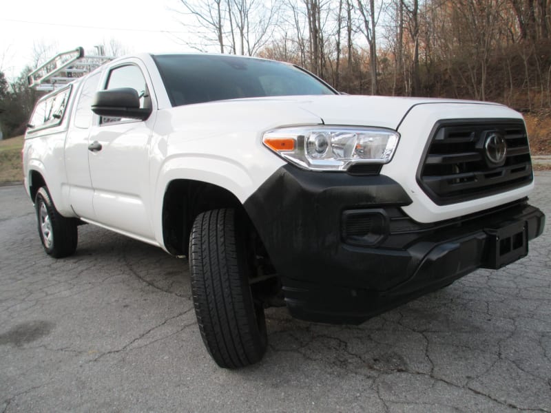 Toyota Tacoma 2WD 2019 price $15,895