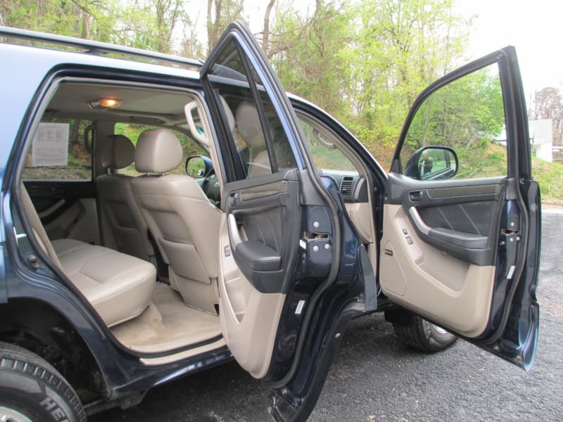 Toyota 4Runner 2005 price $5,995