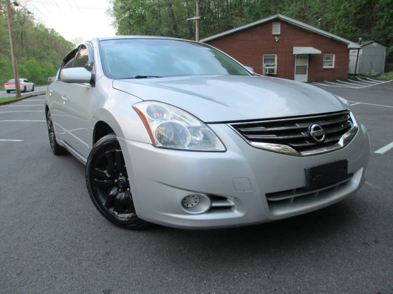 Nissan Altima 2012 price $4,895