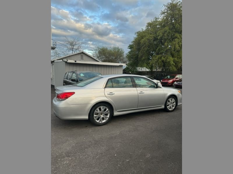 Toyota Avalon 2011 price $10,995