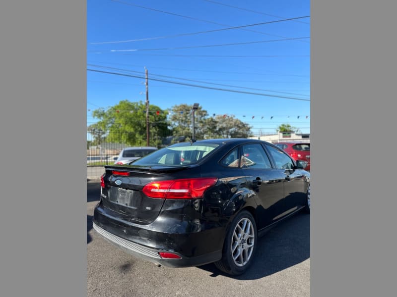 Ford Focus 2015 price $3,999