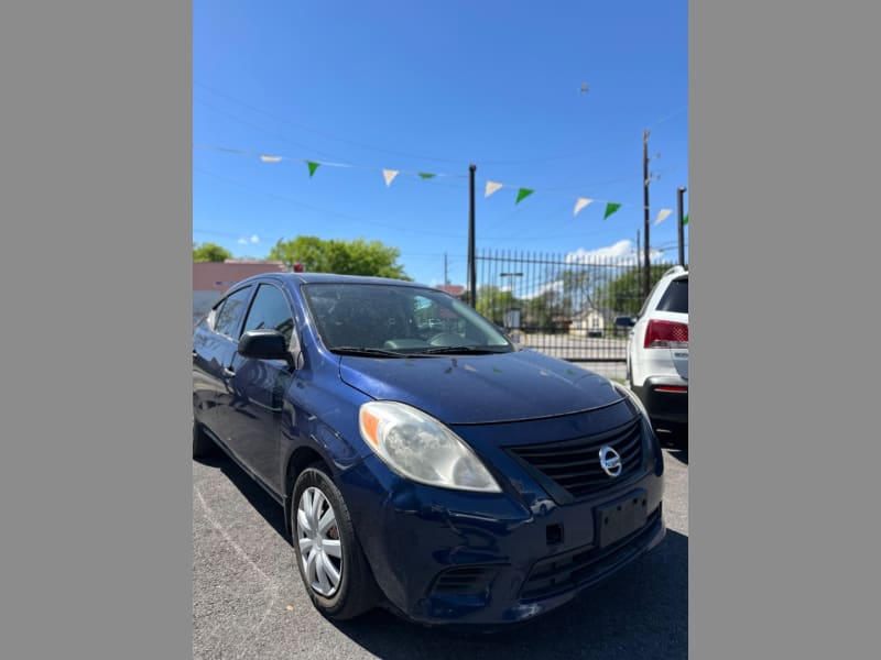 Nissan Versa 2014 price $4,999