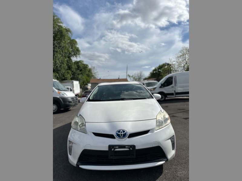 Toyota Prius 2012 price $9,999