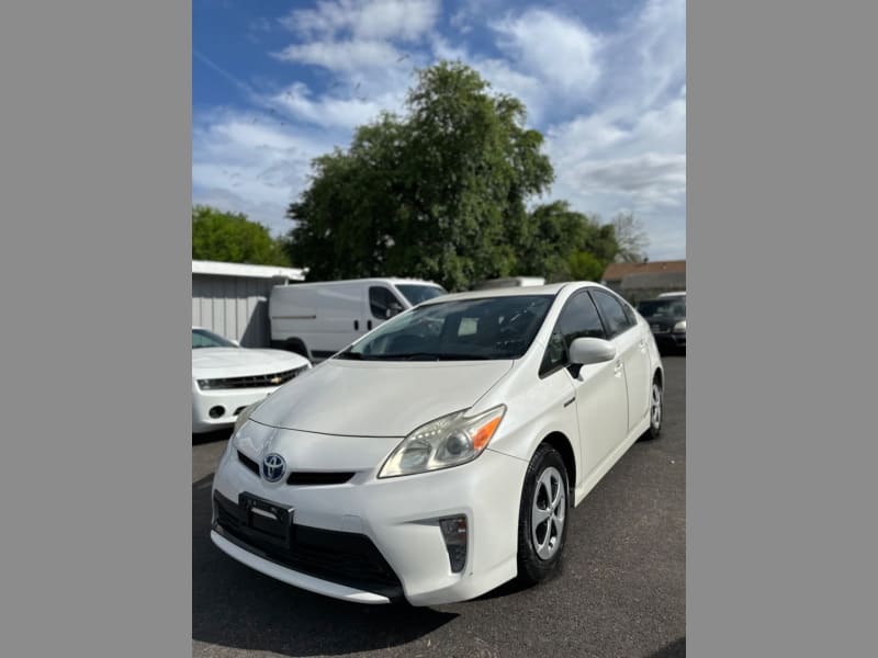 Toyota Prius 2012 price $9,999