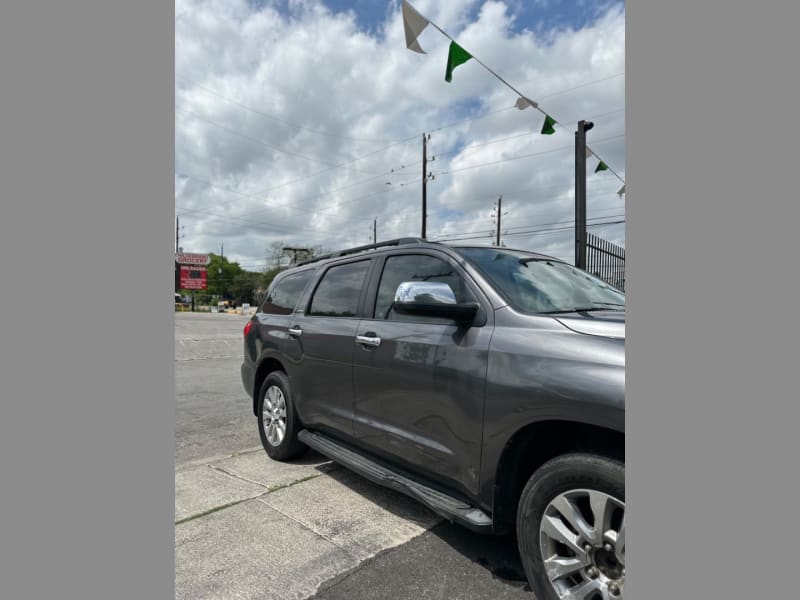 Toyota Sequoia 2012 price $7,999