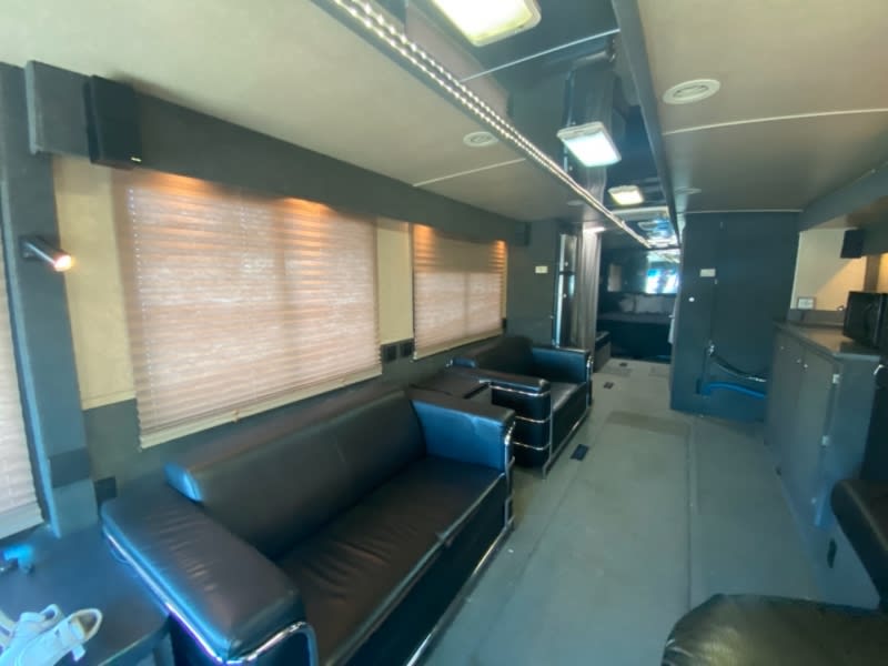 Freightliner CHASSIS Motor Home 2000 price $29,890