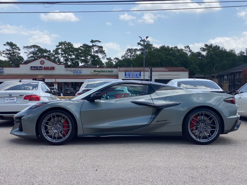 Chevrolet Corvette 2023 price $169,890