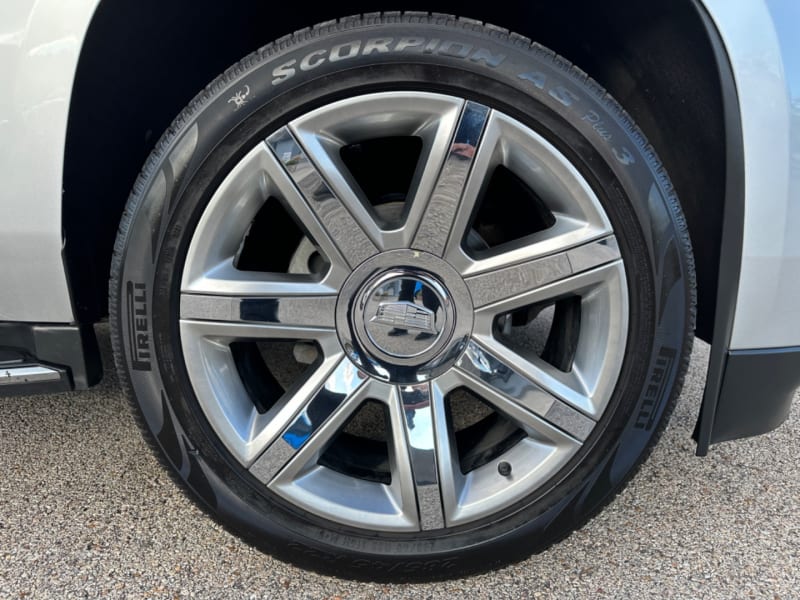 Cadillac Escalade ESV 2018 price $25,890