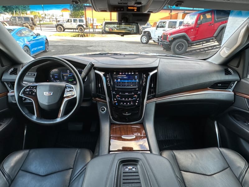 Cadillac Escalade ESV 2018 price $25,890