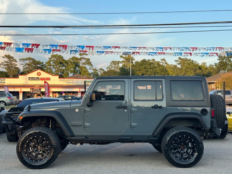 Jeep Wrangler Unlimited 2014 price $21,890