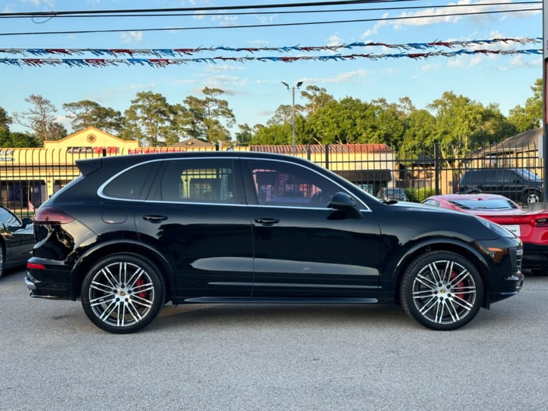 Porsche Cayenne 2016 price $29,890