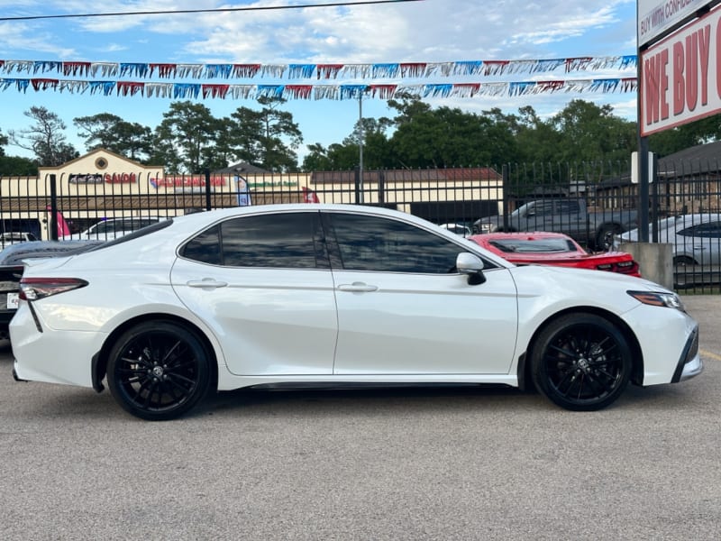 Toyota Camry 2023 price $27,890