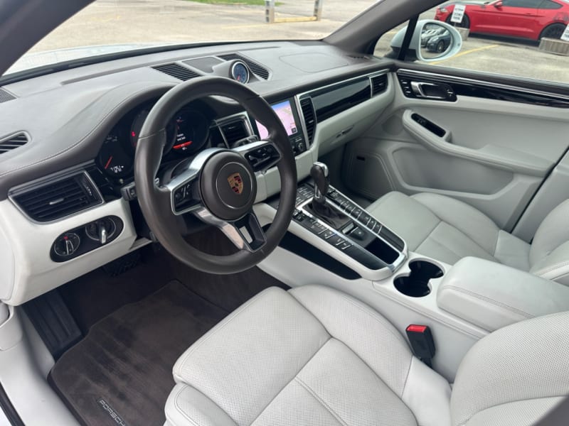 Porsche Macan S 2018 price $29,890