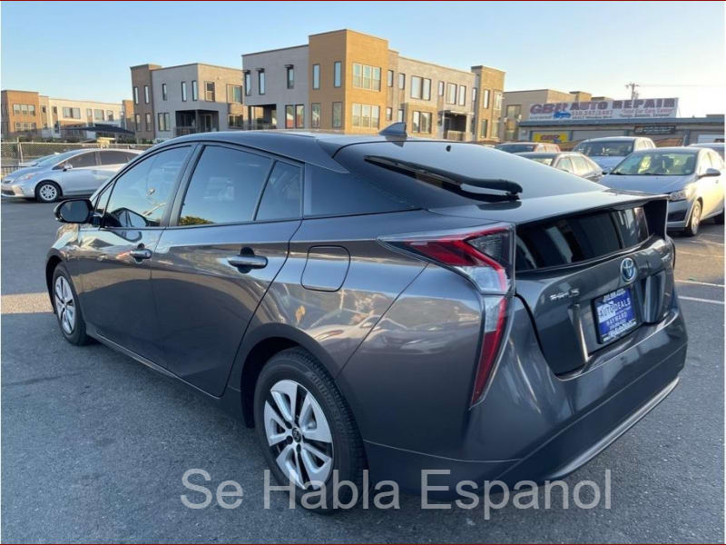 Toyota Prius 2017 price $28,999