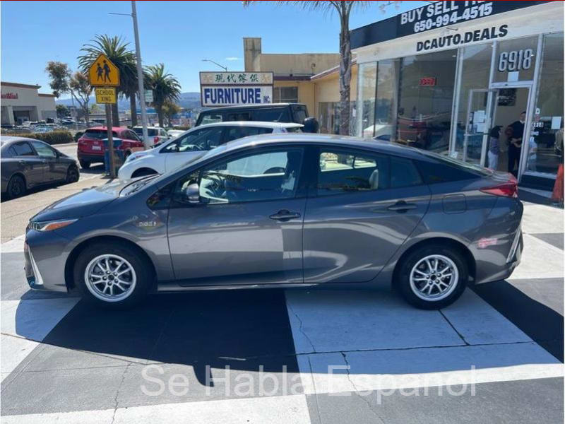 Toyota Prius 2018 price $30,999