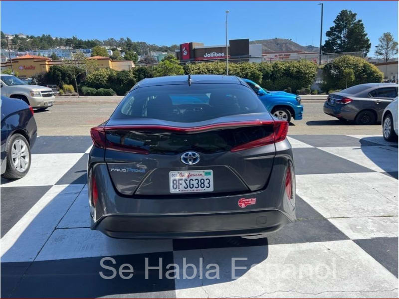 Toyota Prius 2018 price $30,999