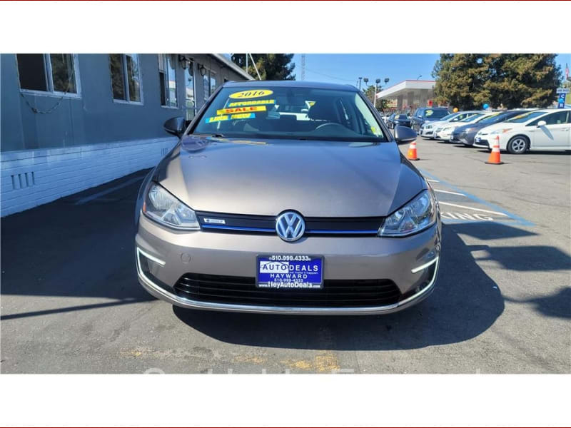 Volkswagen e-Golf 2016 price $15,999