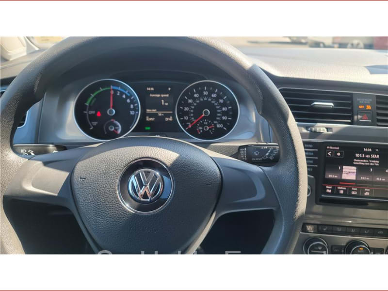 Volkswagen e-Golf 2016 price $15,999