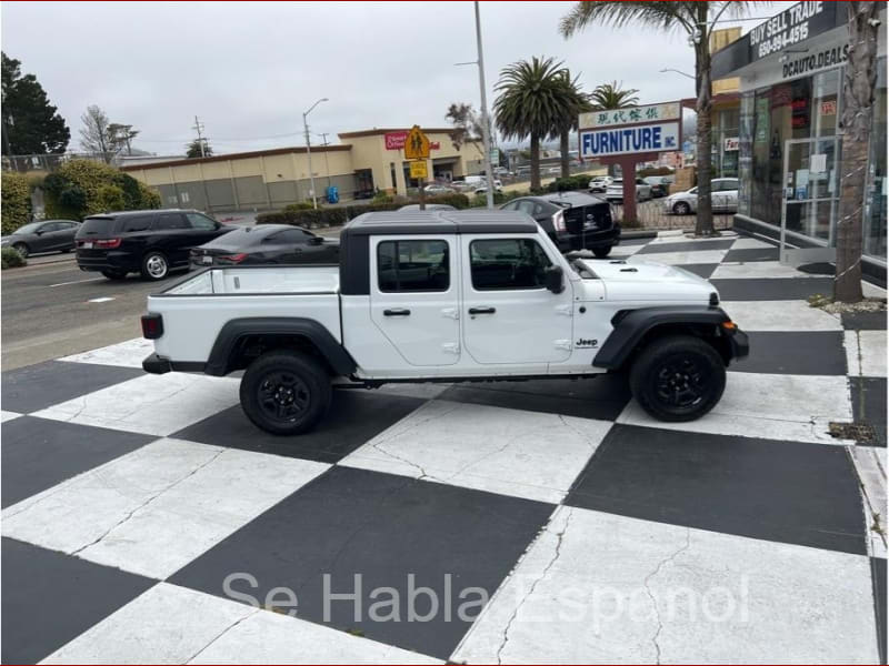 Jeep Gladiator 2020 price $36,999