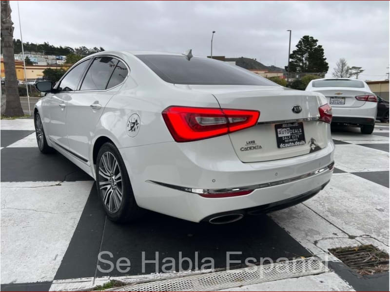 Kia Cadenza 2015 price $13,999