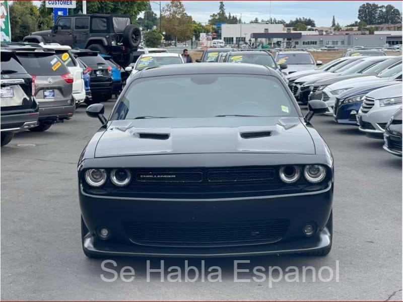 Dodge Challenger 2018 price $18,999