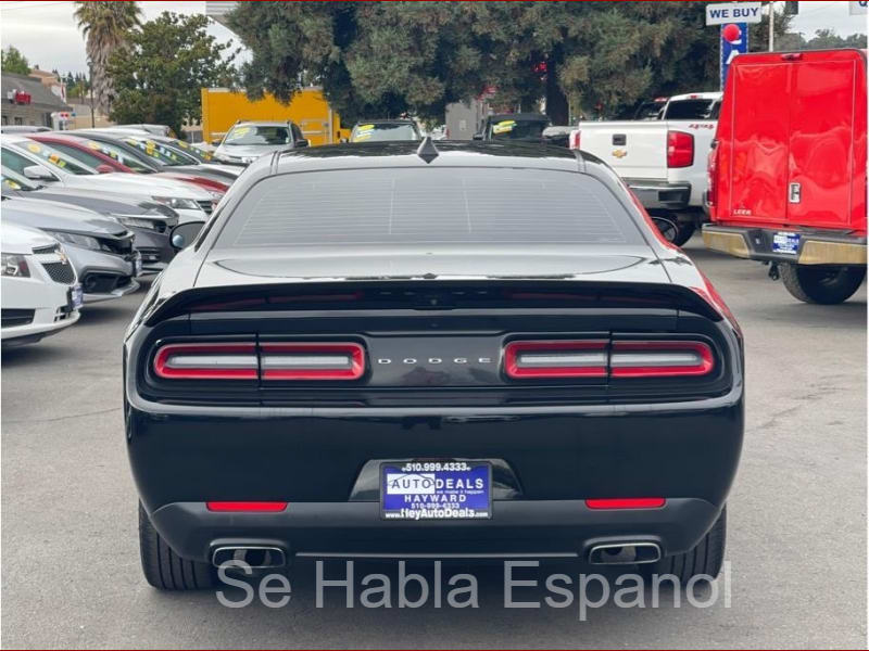 Dodge Challenger 2018 price $18,999