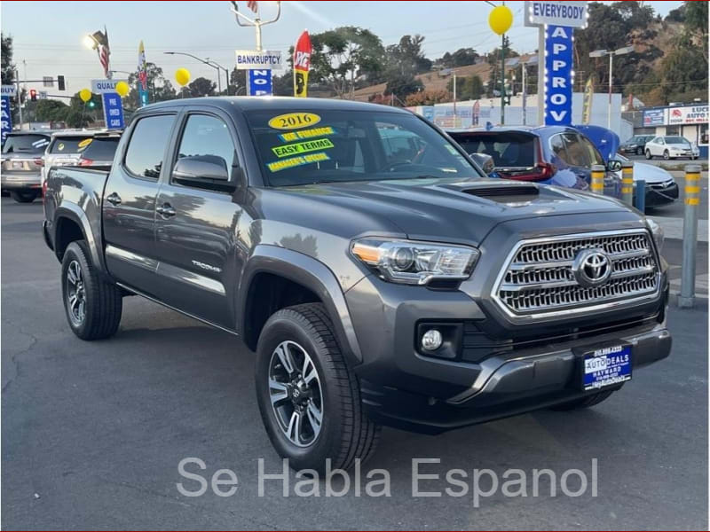 Toyota Tacoma 2016 price $31,999