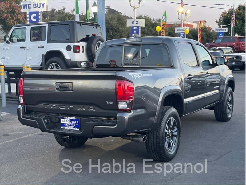 Toyota Tacoma 2016 price $31,999