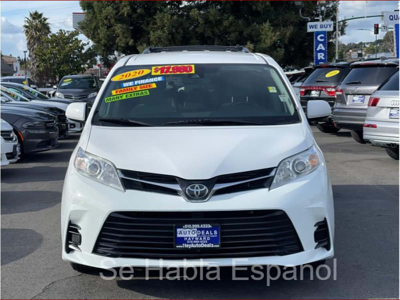 Toyota Sienna 2020 price $16,999