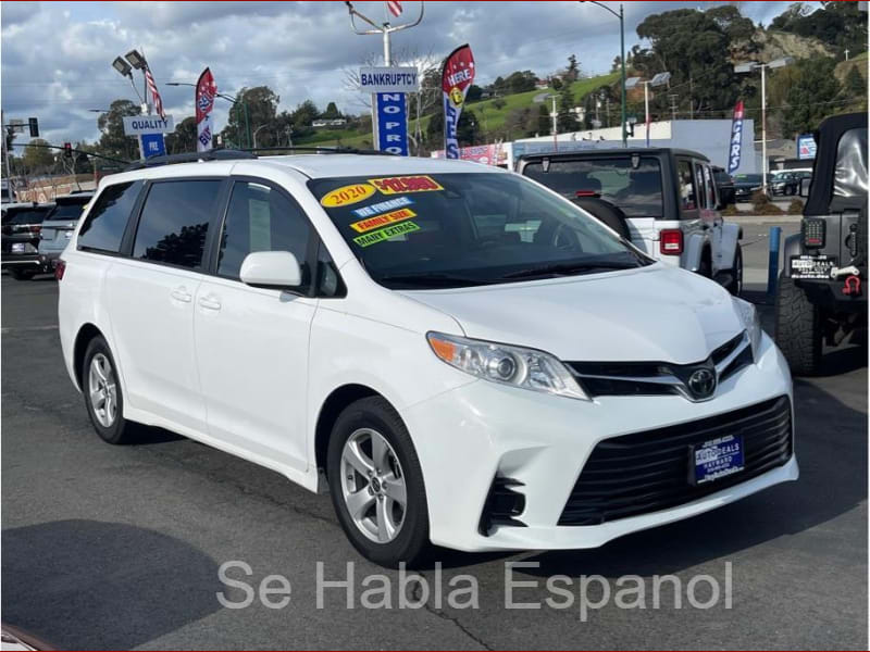 Toyota Sienna 2020 price $16,999