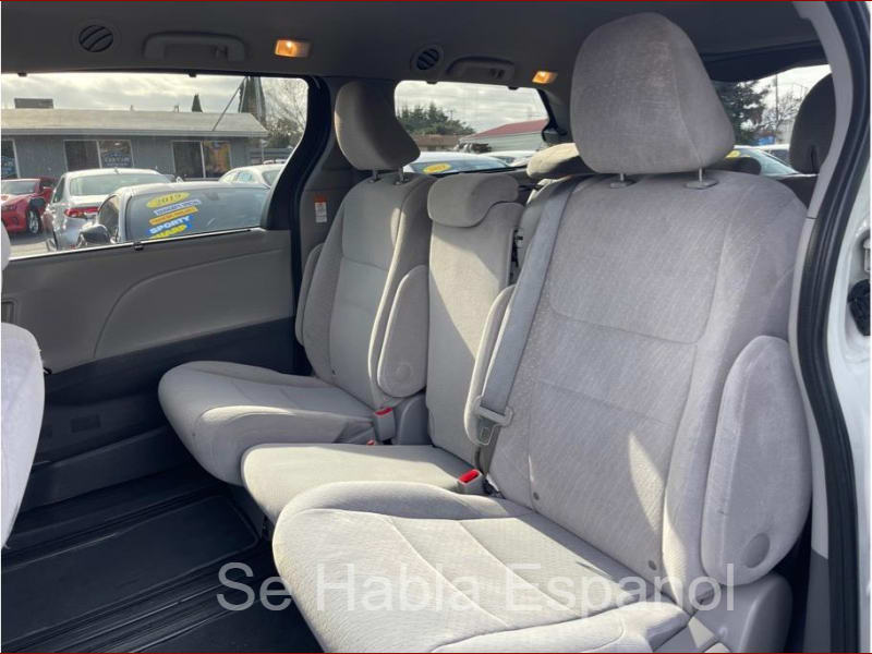 Toyota Sienna 2020 price $16,999