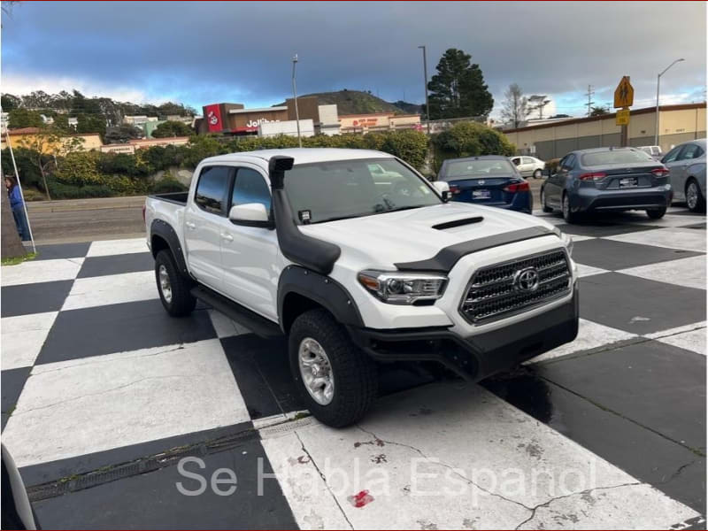 Toyota Tacoma 2017 price $30,999