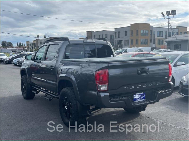 Toyota Tacoma 2016 price $32,999