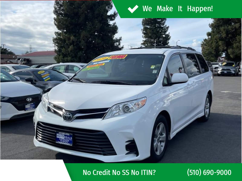 Toyota Sienna 2020 price $16,999