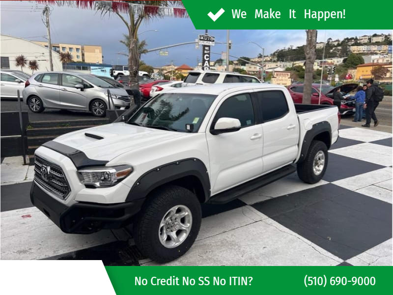 Toyota Tacoma 2017 price $30,999