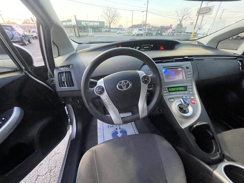 Toyota Prius 2013 price $8,995