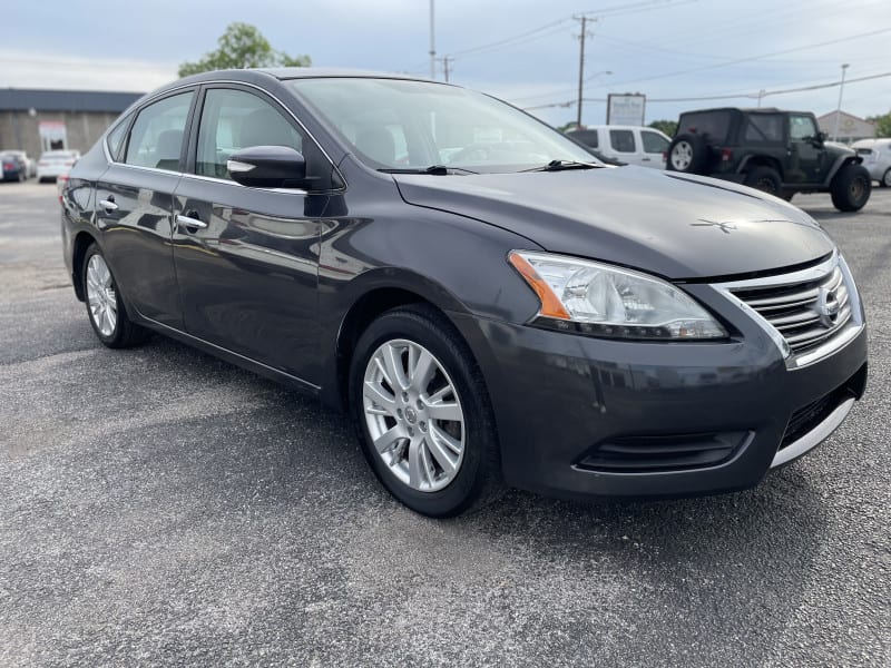 Nissan Sentra 2013 price $6,995