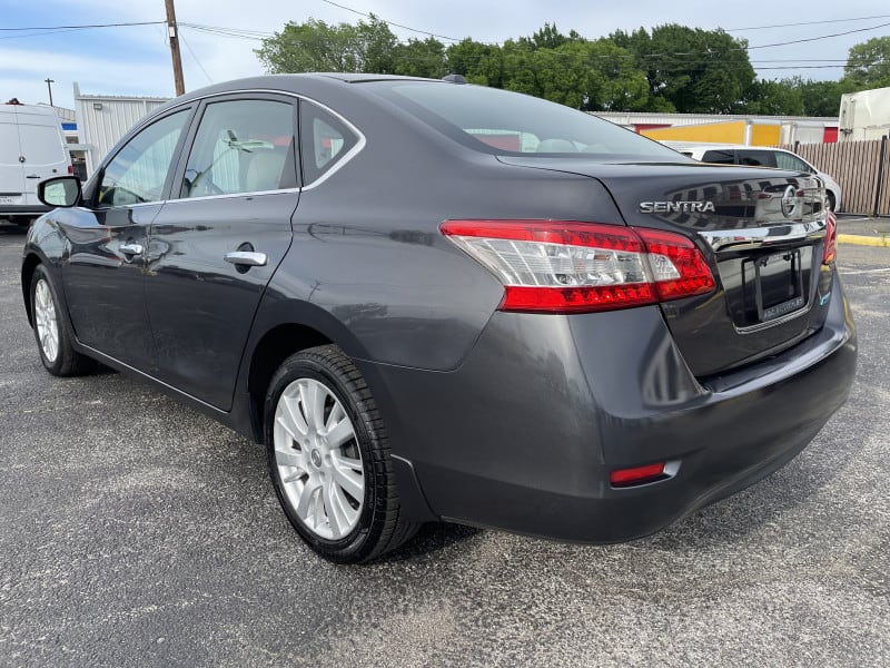 Nissan Sentra 2013 price $6,995