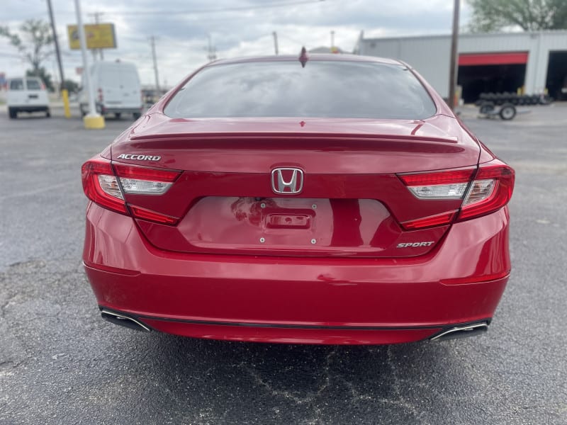 Honda Accord Sedan 2019 price $17,995