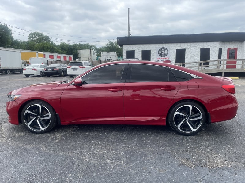 Honda Accord Sedan 2019 price $17,995