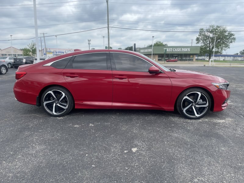 Honda Accord Sedan 2019 price $17,995