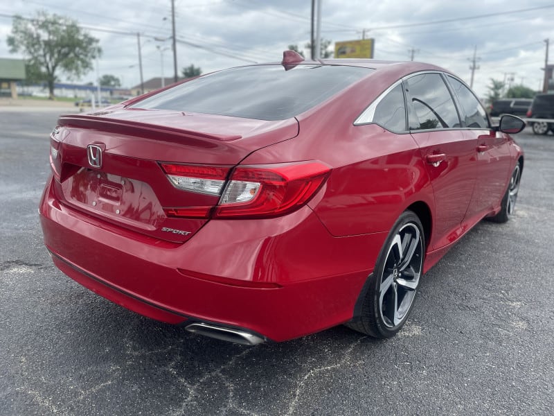 Honda Accord Sedan 2019 price $17,995