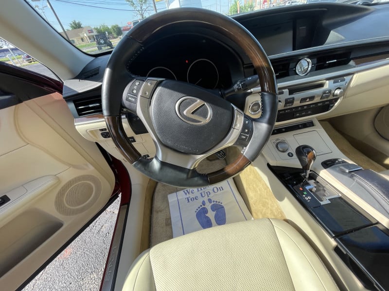 Lexus ES 2014 price $15,500